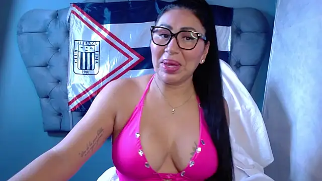 Snapshot of miss_ivana chatting on 03-01-26, 04:34 miss ivana online show from 03-01-26, 04:34