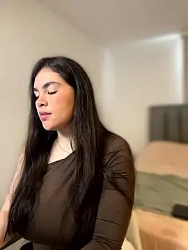 Isabella LaRue online show from 01-11-26, 06:59