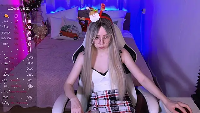 sofiisun online show from 12-23-25, 02:00