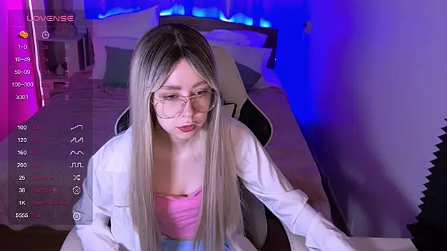 sofiisun online show from 11-26-25, 02:00