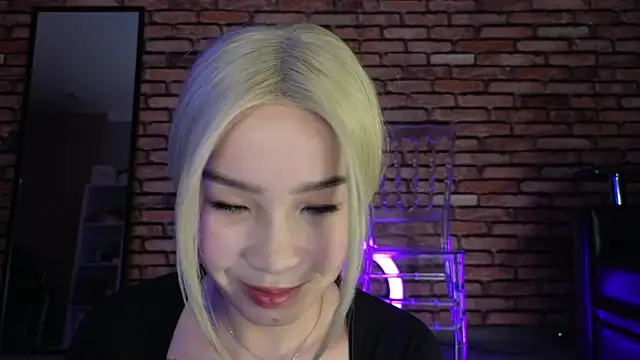 saya li1 online show from 10-28-25, 07:46