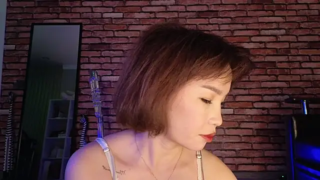 saya li1 online show from 11-12-25, 09:51