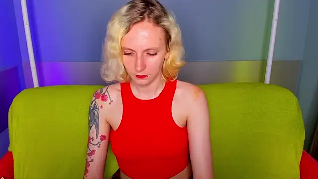 LikiLips online show from 06-17-26, 01:05
