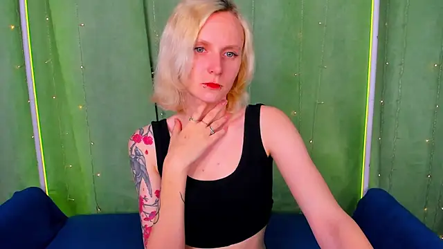 LikiLips online show from 03-19-26, 01:05