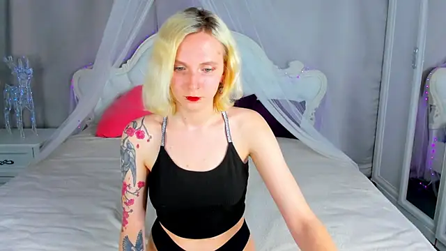 LikiLips online show from 04-10-26, 07:59