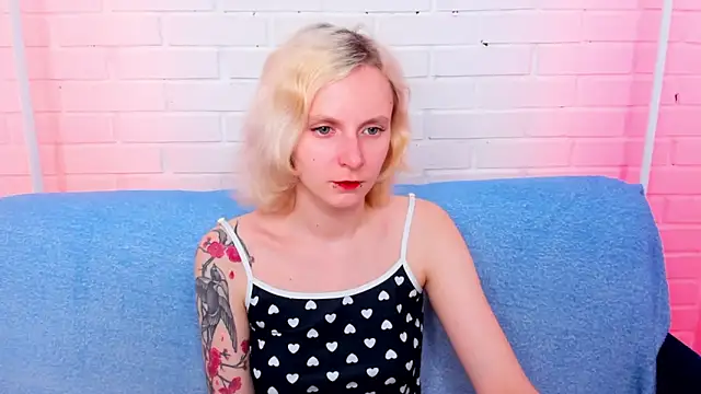 LikiLips online show from 03-26-26, 01:04