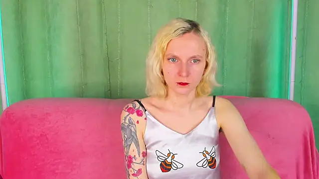 LikiLips online show from 04-02-26, 01:02