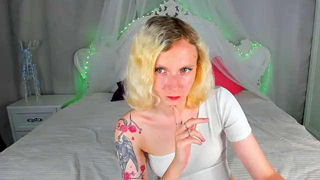 LikiLips online show from 06-25-26, 05:12