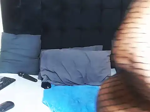 CaramelBootty online show from 10-20-25, 06:52