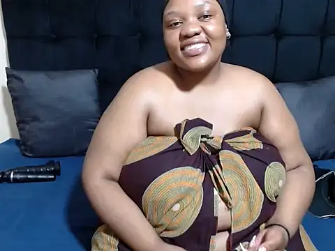 CaramelBootty online show from 12-17-25, 06:02