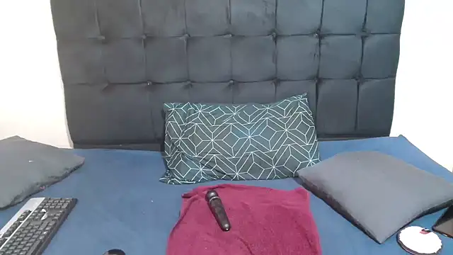 CaramelBootty online show from 01-10-26, 03:35