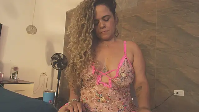 Rosee smith  online show from 03-25-26, 03:17