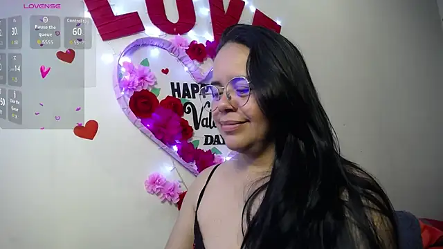 Snapshot of Miss__kendra_ chatting on 02-14-26, 07:25 Miss kendra online show from 02-14-26, 07:25