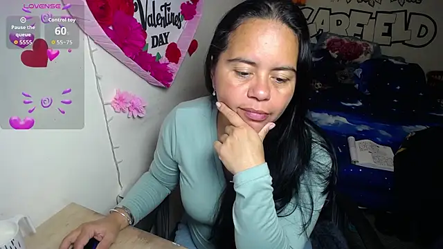 Snapshot of Miss__kendra_ chatting on 04-10-26, 11:17 Miss kendra online show from 04-10-26, 11:17