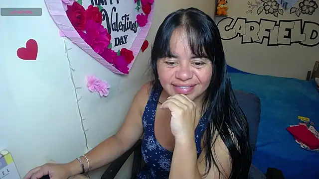 Snapshot of Miss__kendra_ chatting on 05-16-26, 12:48 Miss kendra online show from 05-16-26, 12:48