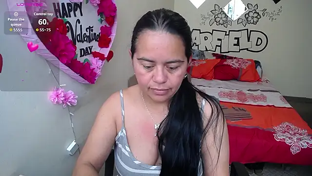 Snapshot of Miss__kendra_ chatting on 02-28-26, 04:17 Miss kendra online show from 02-28-26, 04:17