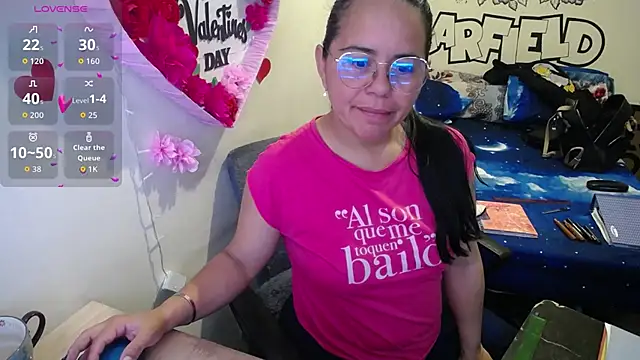 Snapshot of Miss__kendra_ chatting on 03-25-26, 11:31 Miss kendra online show from 03-25-26, 11:31