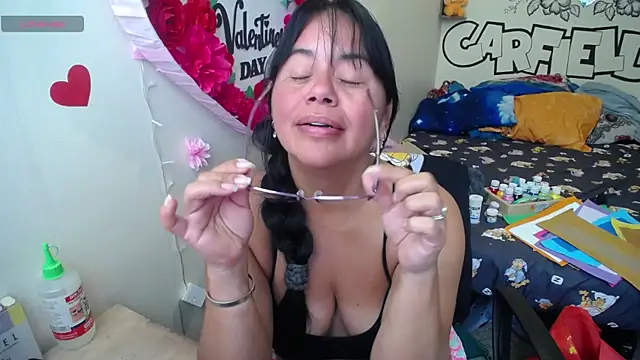 Snapshot of Miss__kendra_ chatting on 06-03-26, 02:33 Miss kendra online show from 06-03-26, 02:33