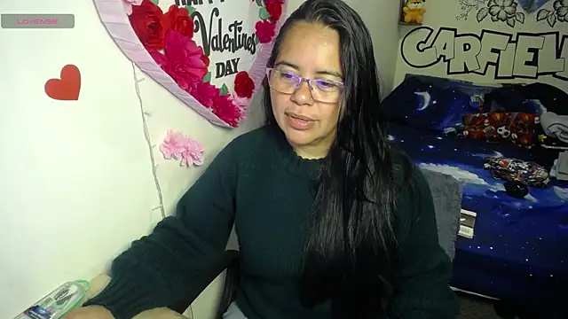 Snapshot of Miss__kendra_ chatting on 04-17-26, 11:35 Miss kendra online show from 04-17-26, 11:35