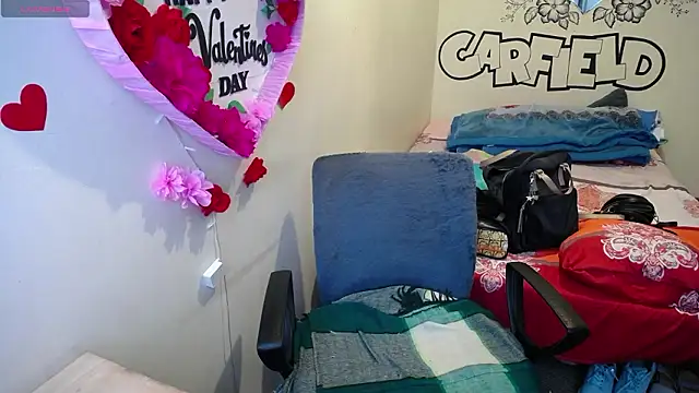 Snapshot of Miss__kendra_ chatting on 02-21-26, 04:53 Miss kendra online show from 02-21-26, 04:53