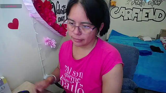 Snapshot of Miss__kendra_ chatting on 05-18-26, 01:16 Miss kendra online show from 05-18-26, 01:16