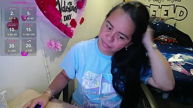 Snapshot of Miss__kendra_ chatting on 04-09-26, 11:27 Miss kendra online show from 04-09-26, 11:27