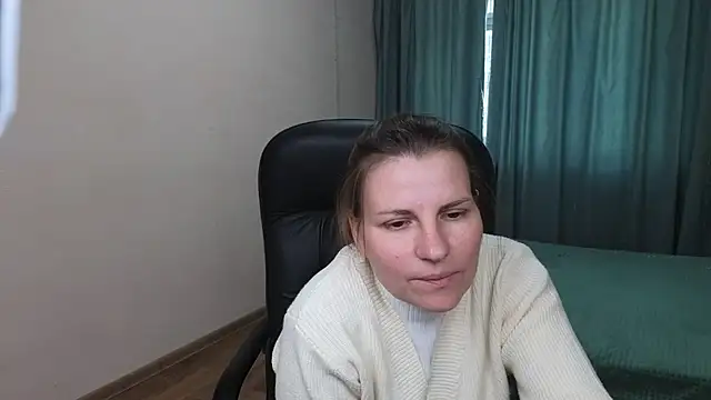 Mirabelle Velvet online show from 10-16-25, 04:43