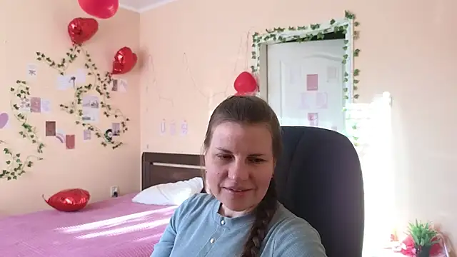 Snapshot of Mirabelle_Velvet chatting on 03-09-26, 04:49 Mirabelle Velvet online show from 03-09-26, 04:49