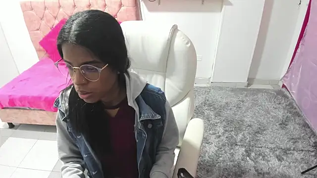 thianahorny online show from 11-09-25, 09:41