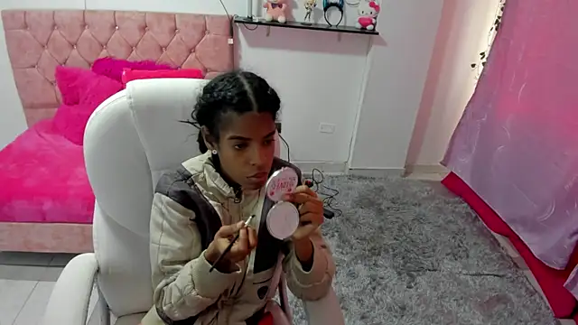 thianahorny online show from 12-16-25, 01:04