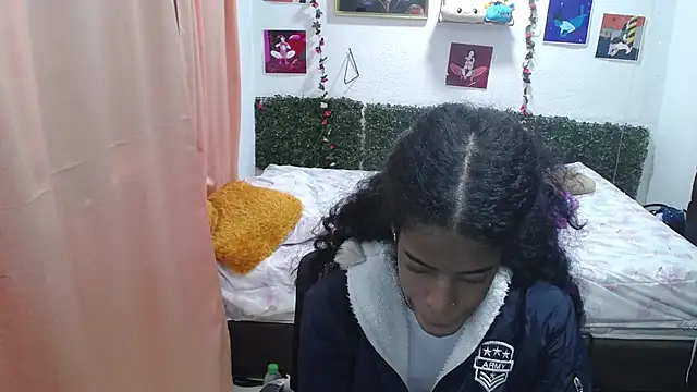 thianahorny online show from 06-19-26, 03:40