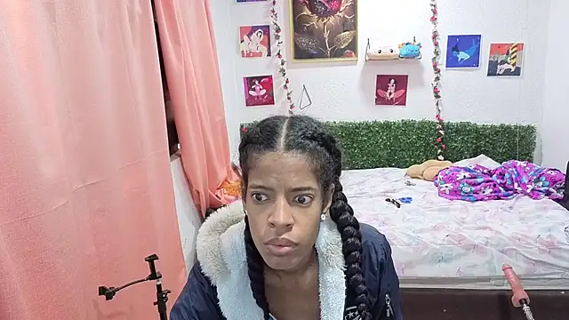 thianahorny online show from 06-25-26, 12:43