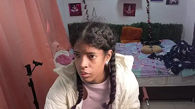 thianahorny online show from 07-06-26, 01:40