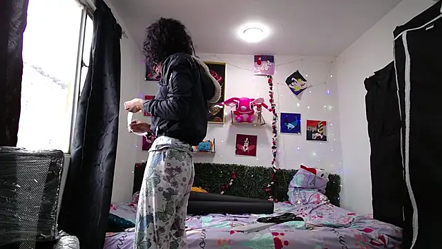 thianahorny online show from 04-10-26, 12:34