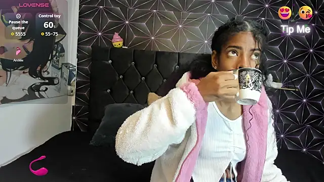 thianahorny online show from 03-06-26, 02:23