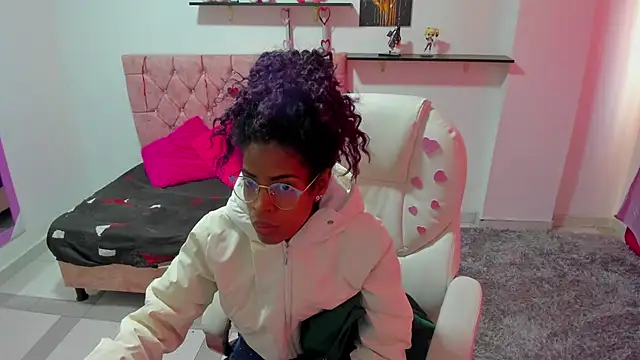 thianahorny online show from 02-28-26, 01:11