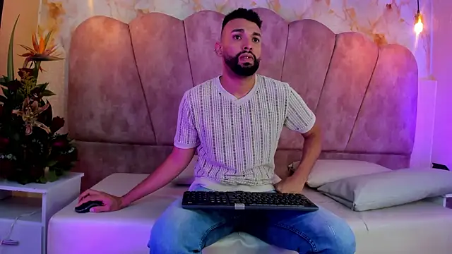 onlymen2025 online show from 10-08-25, 01:34