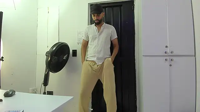 onlymen2025 online show from 10-14-25, 07:58