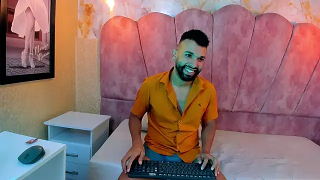 onlymen2025 online show from 10-10-25, 11:55