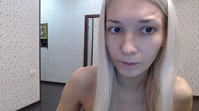maybe doll online show from 10-12-25, 07:04