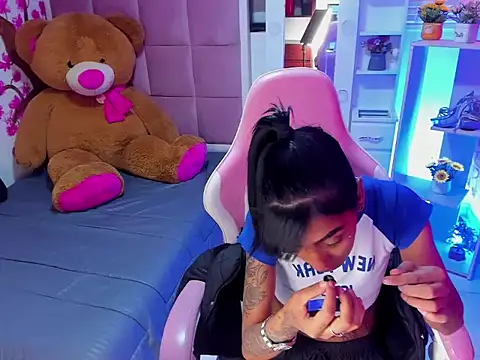 KarlaSlutSkinny   online show from 03-06-26, 03:29