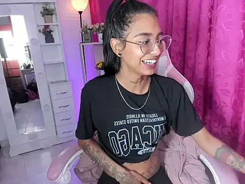 KarlaSlutSkinny   online show from 04-15-26, 07:58