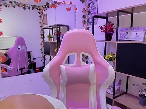 Snapshot of KarlaSlutSkinny__ chatting on 01-31-26, 08:40 KarlaSlutSkinny online show from 01-31-26, 08:40