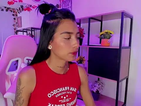 Snapshot of KarlaSlutSkinny__ chatting on 02-10-26, 09:03 KarlaSlutSkinny online show from 02-10-26, 09:03