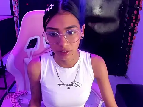 Snapshot of KarlaSlutSkinny__ chatting on 02-22-26, 10:22 KarlaSlutSkinny online show from 02-22-26, 10:22