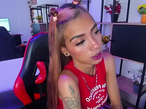 Snapshot of KarlaSlutSkinny__ chatting on 01-09-26, 03:35 KarlaSlutSkinny online show from 01-09-26, 03:35