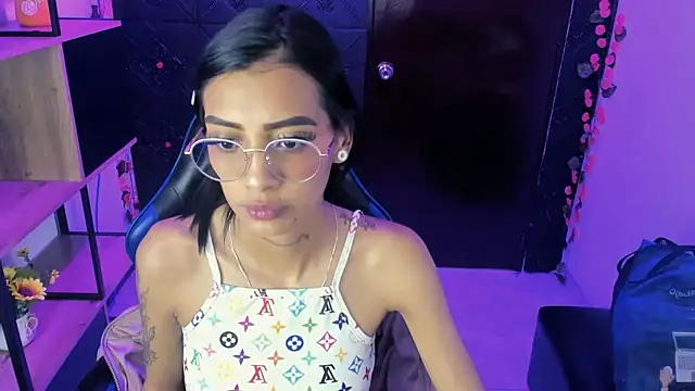 Snapshot of KarlaSlutSkinny__ chatting on 07-30-26, 08:19 KarlaSlutSkinny online show from 07-30-26, 08:19