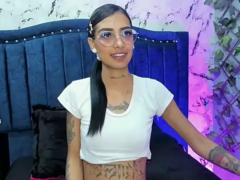 Snapshot of KarlaSlutSkinny__ chatting on 06-05-26, 02:49 KarlaSlutSkinny online show from 06-05-26, 02:49