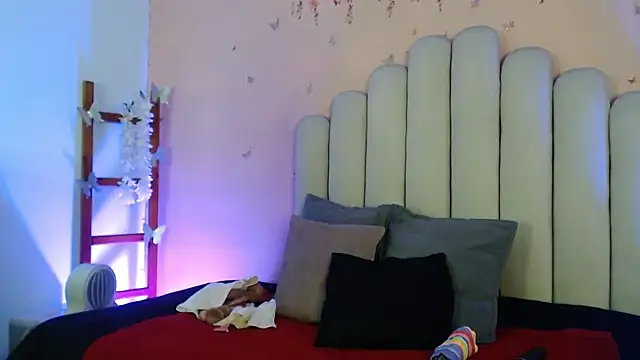 SweetRenata  online show from 10-24-25, 11:20