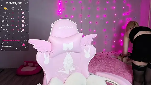 myprettylola online show from 04-07-26, 09:16